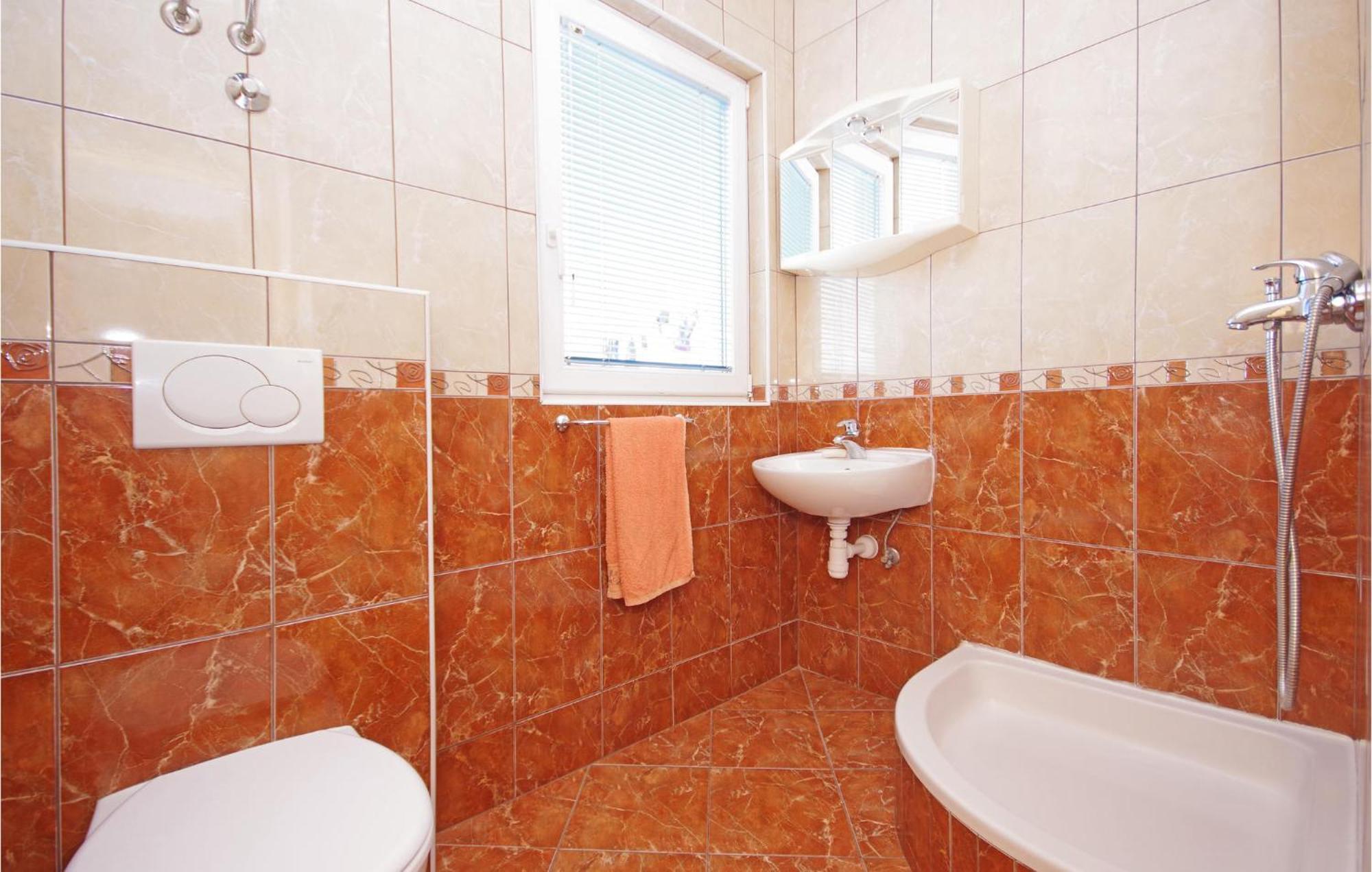 Stunning Apartment In Makarska Ngoại thất bức ảnh